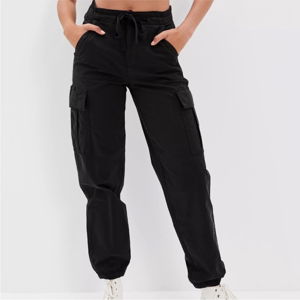 American Eagle Women’s Cargo Joggers